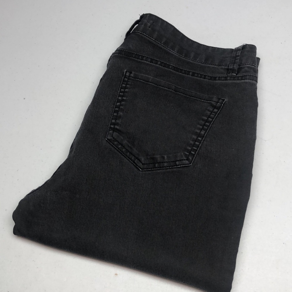 LIFE IN PROGRESS BLACKWASH SKINNY JEANS 10/30x29 ⭐️